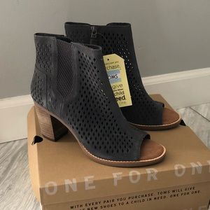 Toms open toed suede booties, women’s size 8.5